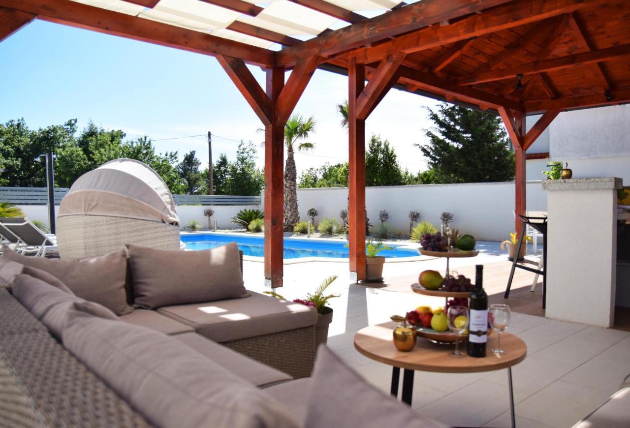 Villa Golden Apple Seline Bagian luar foto