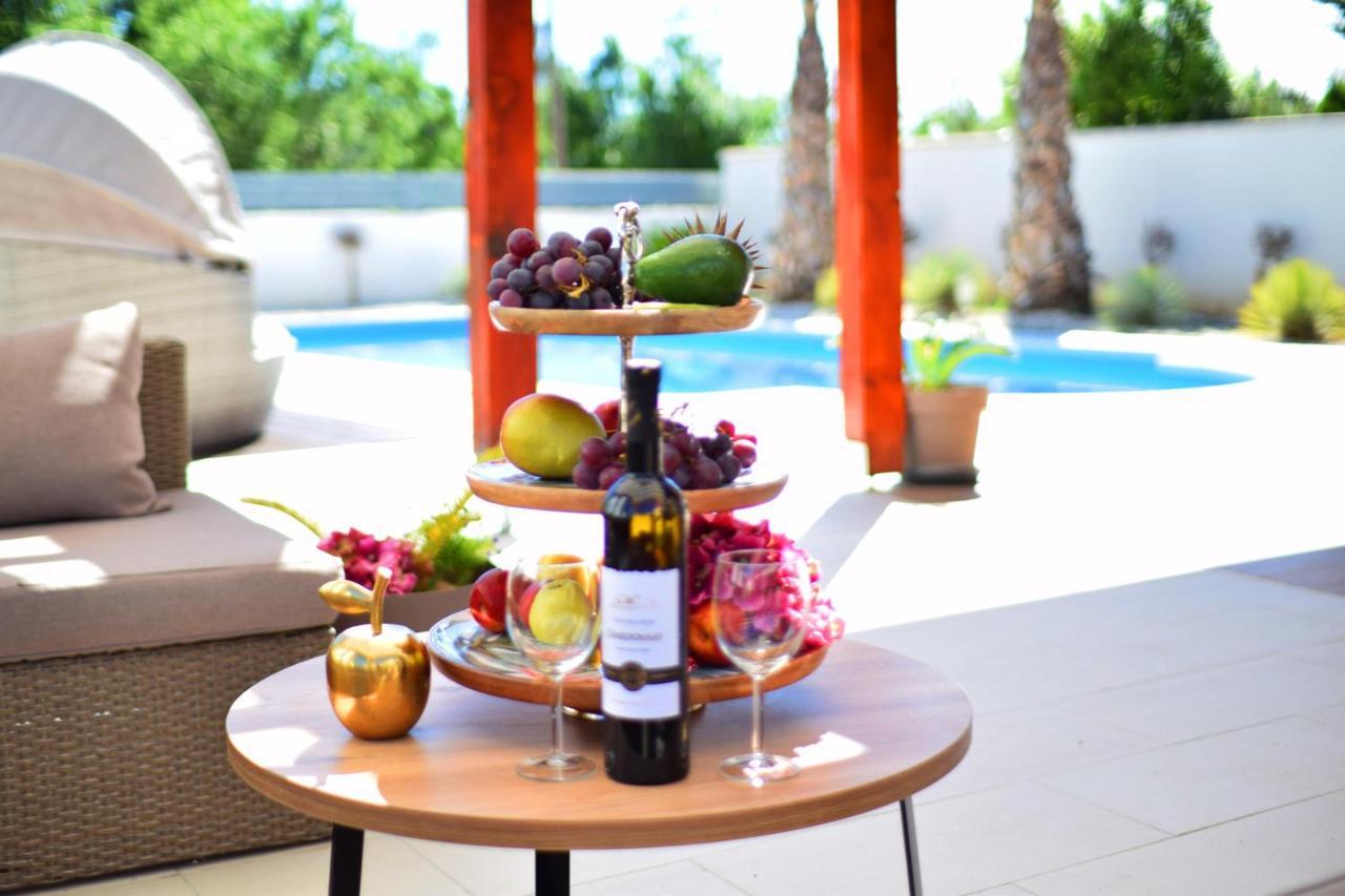 Villa Golden Apple Seline Bagian luar foto