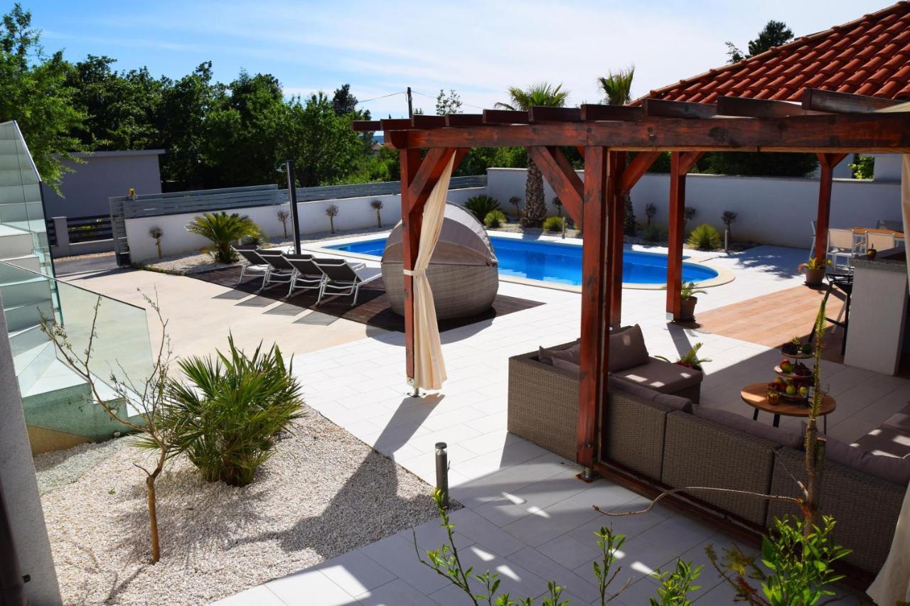 Villa Golden Apple Seline Bagian luar foto