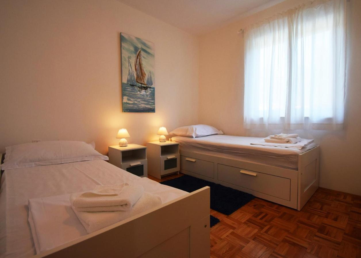 Villa Golden Apple Seline Bagian luar foto